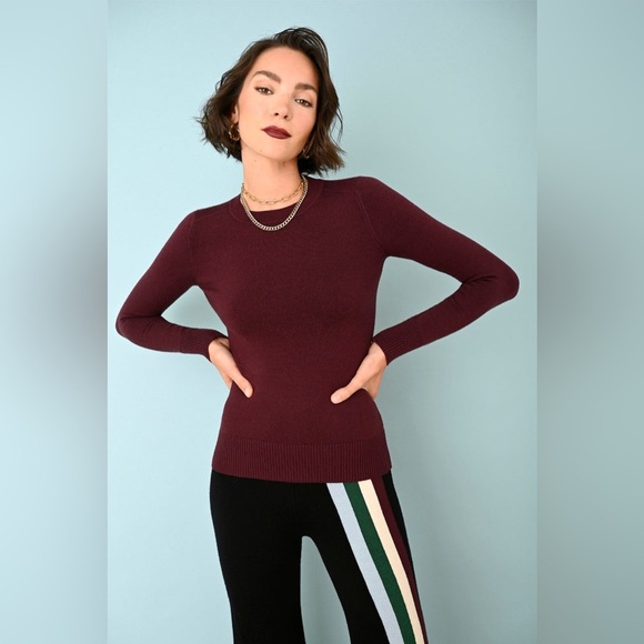 Elegant Maroon Crew Neck Sweater - Picture 5 of 12